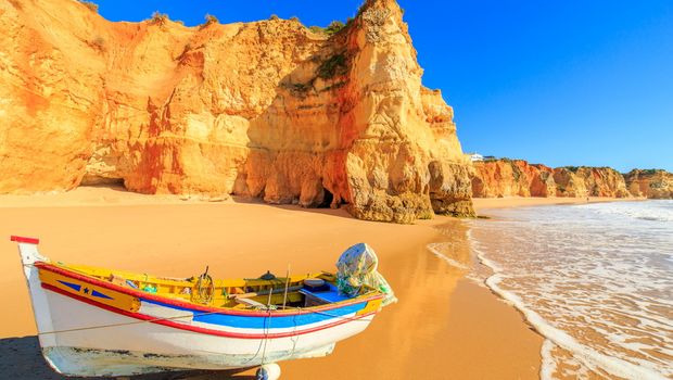 Fischerboot an der Algarve